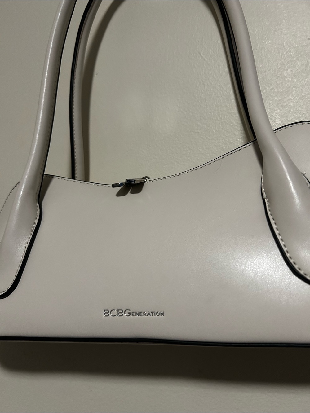 BCBGeneration Cream Leather Shoulder with Dual Top Handles, East West Bag NWOT - Picture 3 of 6